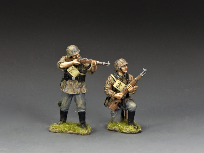 WS390 Riflemen in Action two figure set