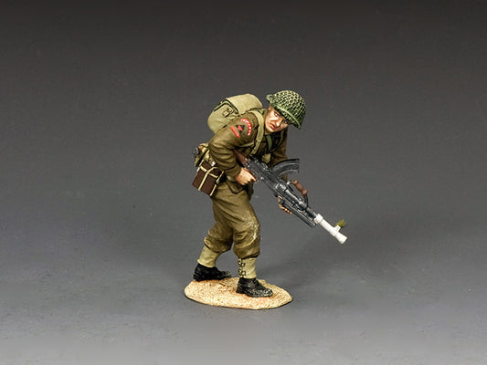 DD340 – Advancing Bren Gunner (w/ Sand base) — single view