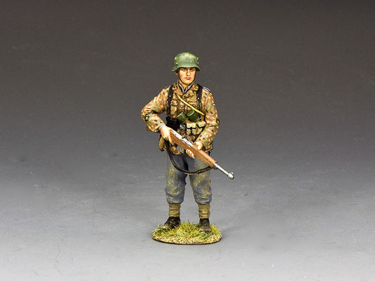 WS376 standing Waffen SS soldier figure