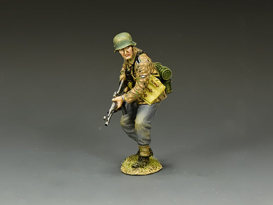 WS380 crouching Waffen SS scout figure