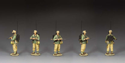 AK133 – AK Radio Operator w/Rifle