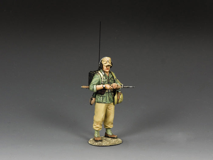 AK133 – AK Radio Operator w/Rifle — single view