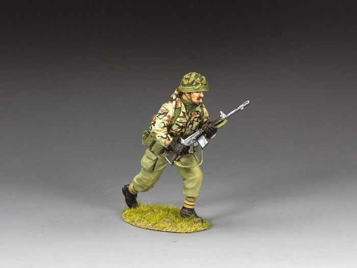 TF009 charging British Para