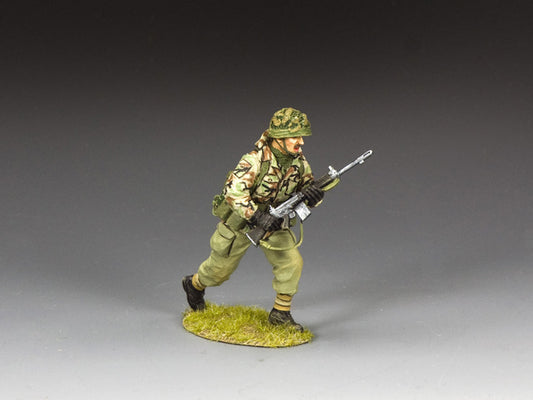 TF009 charging British Para