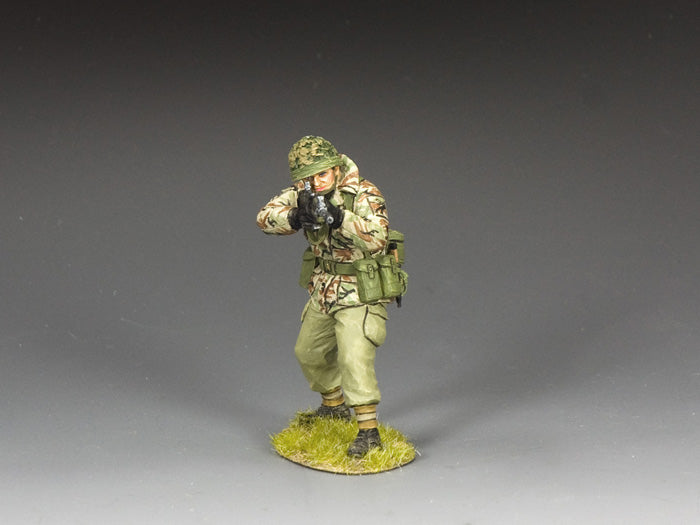 TF011 standing firing British Para