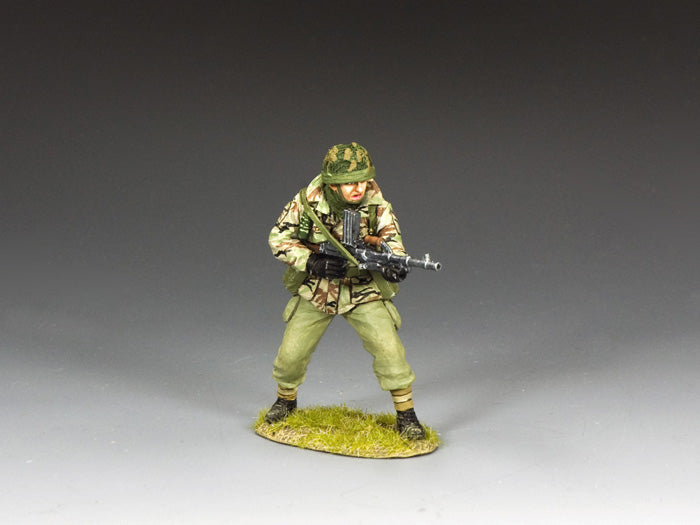 TF012 British Para firing Bren gun