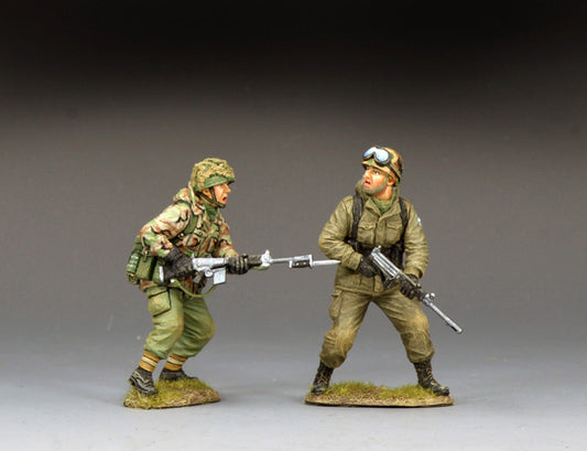 TF015 Fix Bayonets British Paras figure set