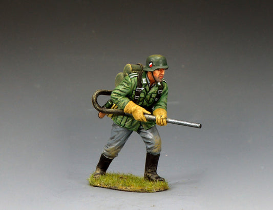 WH118 C.W.I. Advancing Pioneer w/Flammenwerfer 41 by King & Country