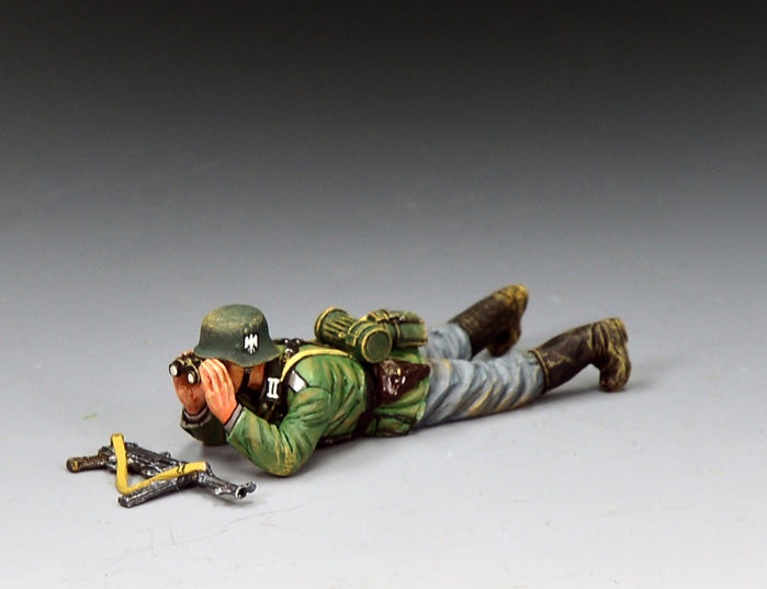 WH127 Lying Prone Wehrmacht Officer by King & Country