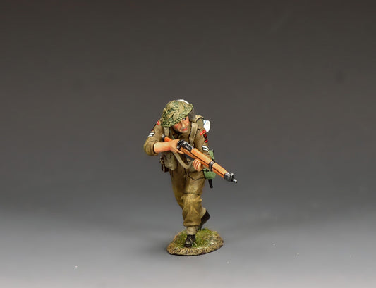 DD411 Gold Beach Advancing Rifleman by King & Country