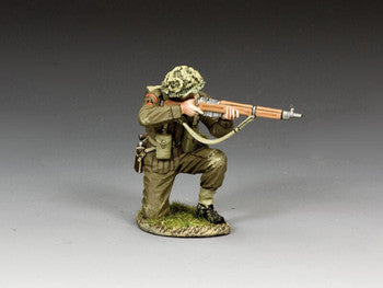 DD359(G) Kneeling Firing (w/ Grass base) by King & Country