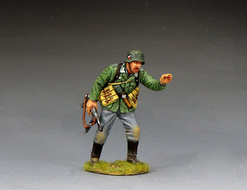 WH117 Classic Wehrmacht Infantry Non Commissioned Officer Indicating by King & Country