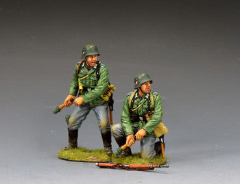 WH121 C.W.I. Grenadiers in Action by King & Country